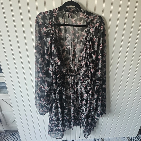 Victoria's Secret Other - Victoria Secret Black & Pink Label Sheer Swimsuit Coverup/Robe Womens M/L
